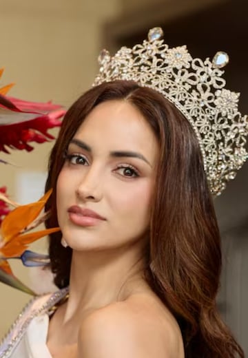 Luren Márquez se disculpa y recupera la corona de Miss Perú Universe Luren Márquez se disculpa y recupera la corona de Miss Perú Universe