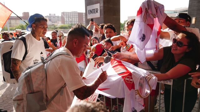 Lo que no se vio de la llegada de Perú a Kansas: Cueva, el preferido de los hinchas y la alarma por Advíncula