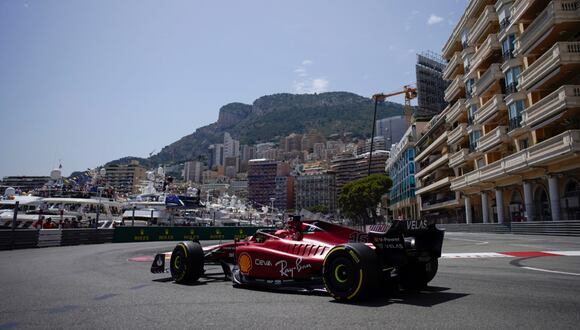 Los Ferrari y los Red Bull no han podido acabar arriba, pero Charles Leclerc, que había sido el mejor de inicio con los duros, terminó quinto con los medios, a 0,228 de Hamilton. (Foto: Agencias)