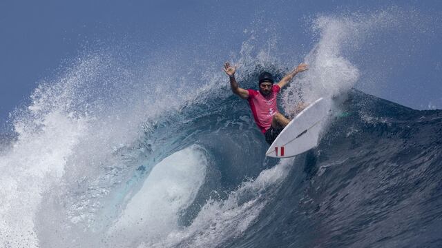 Alonso Correa vs. Kauli Vaast: programación, fecha y horario semifinal Surf París 2024