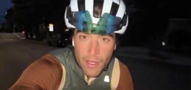 Hombre que conduce durante 3 horas al trabajo en bicicleta explica por qué lo hace