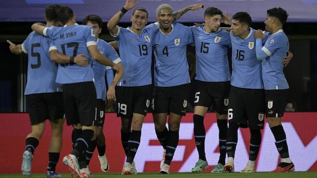 Uruguay vence 2-0 a Argentina y se coloca segundo en las Eliminatorias rumbo al Mundial | VIDEO