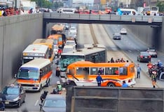 Tres muertos y 20 heridos tras choque de cúster con bus del Metropolitano en plaza Dos de Mayo