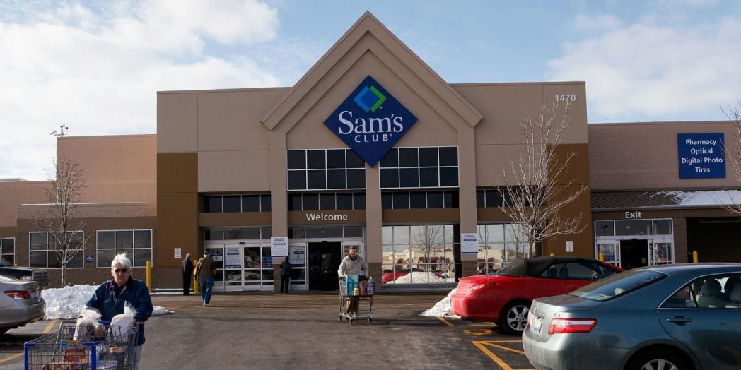 Respecto a los regalos, Sam’s Club tiene una mayor variedad donde puedes encontrar pequeños y económicos (Foto: AFP)
