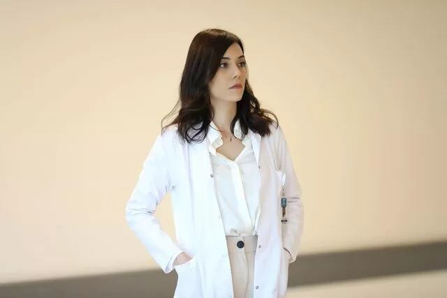 La telenovela turca “Infiel” está protagonizada por Cansu Dere y Caner Cindoruk (Foto: Medyapim)