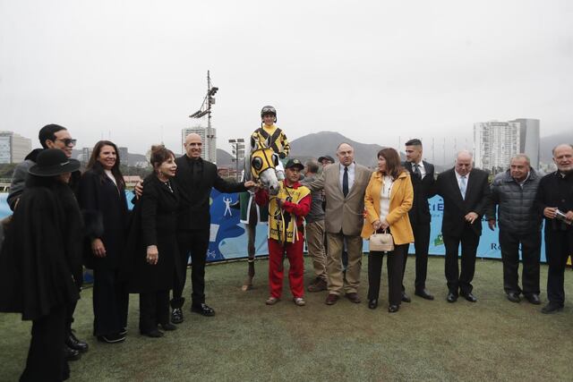 El tordillo Enforceable fue el gran ganador de la octava carrera. (Foto: Jesús Saucedo/@photo.gec)