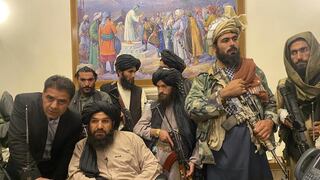 Los talibanes toman el palacio presidencial de Afganistán y claman “victoria” tras 20 años de guerra | VIDEO Y FOTOS