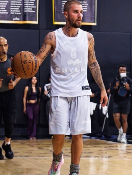 Tras publicar las imágenes con su tema “I Do”, los usuarios coincidieron en que la publicación estaría dirigida a su ex Selena Gomez y Benny Blanco. (Foto: @lilbieber / Instagram)