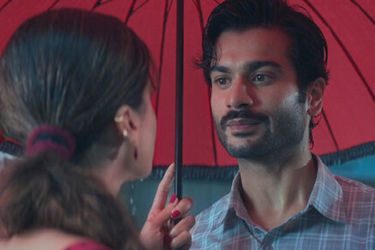 Abhimanyu (Sunny Kaushal) es admirador de Rani Kashyap (Taapsee Pannu) en la película india "La belleza y Sunny Kaushal como Abhimanyu el enigma vuelven" (Foto: Netflix)