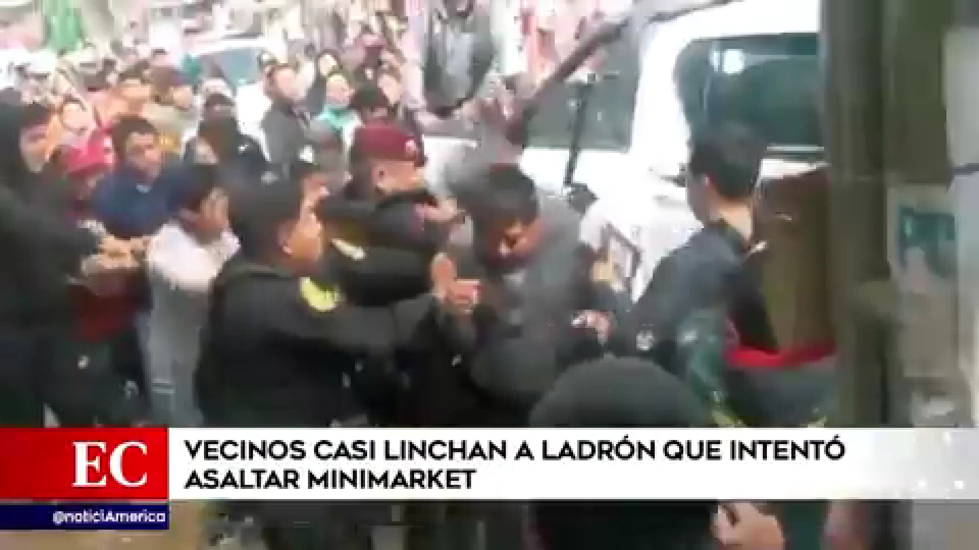 Vecinos de Ate casi linchan a ladrón. (Foto: América Noticias)