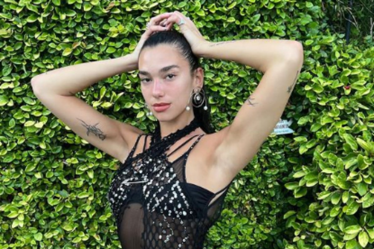 Dua Lipa posando para sus fans en redes sociales (Foto: Dua Lipa / Instagram)