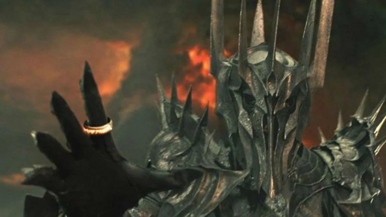 Sauron también fue representado con su forma física en las películas de "El señor de los anillos" (Foto: New Line Cinema)