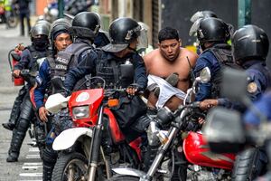 Venezuela: Trasladan a 700 detenidos en crisis poselectoral a cárceles de máxima seguridad, según ONG