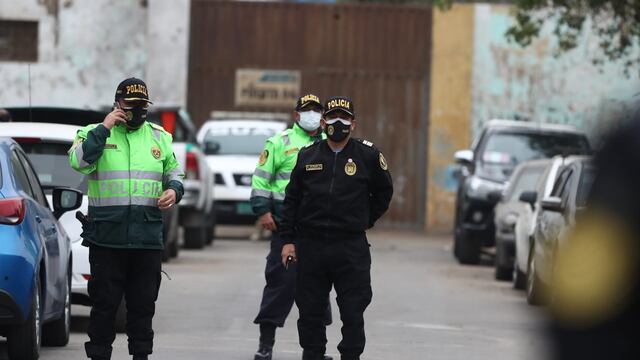 Abimael Guzmán: fuerte resguardo policial en la morgue del Callao a la espera de su incineración