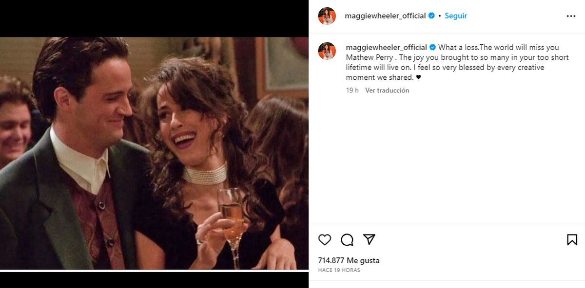 Con esta imagen, la actriz rindió homenaje a su amigo Matthew Perry (Foto: Maggie Wheeler / Instagram)