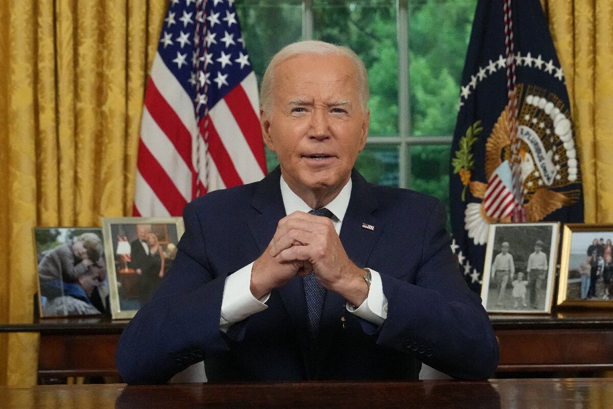El presidente Joe Biden se dirige a la nación desde la Oficina Oval de la Casa Blanca en Washington, el 14 de julio de 2024. (Foto de Erin Schaff / POOL / AFP)