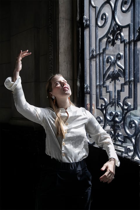 La directora venezolana Elisa Vegas, única mujer al frente de una orquesta profesional en su país, visita por primera vez Lima para ponerse al podio de la Orquesta Filarmónica de Lima. (Foto: JULIO REANO MESONES/EL COMERCIO)