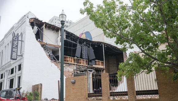 El club Conejo Malo muestra severos daños en Houston, Texas, el 17 de mayo de 2024 (Foto de Cécile Clocheret / AFP)