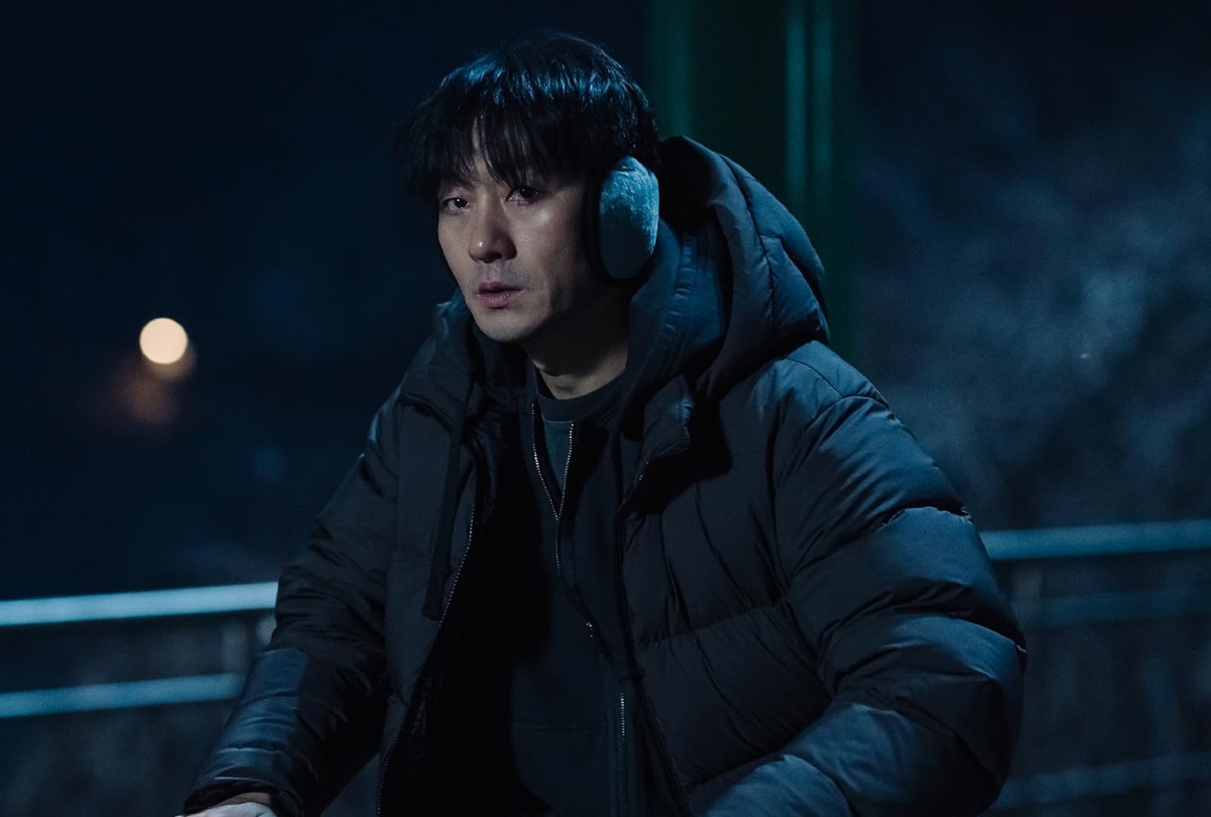 Park Hae-soo da vida a Kim Beom-jun, que al inicio de la serie surcoreana "Karma" se le conoce como el testigo (Foto: Netflix)