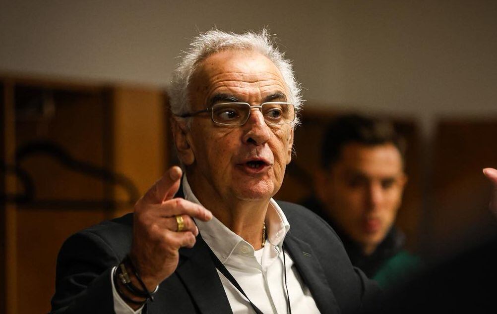 El entrenador de Universitario remarcó que es muy respetuoso de todas las opiniones, así sean negativas.