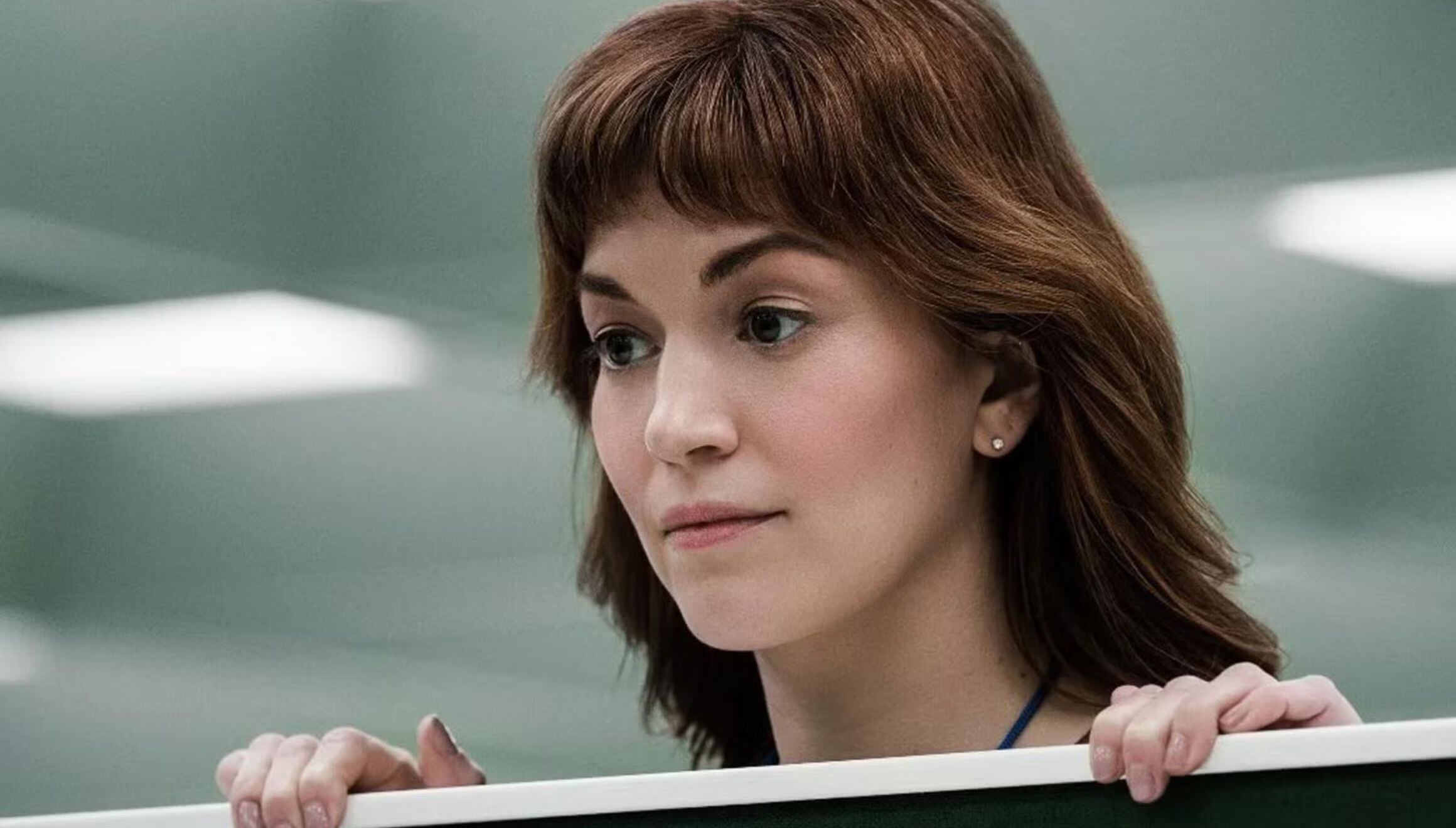 Britt Lower interpreta a Helly Riggs desde la primera temporada de la serie "Severance" (Foto: Apple TV+)