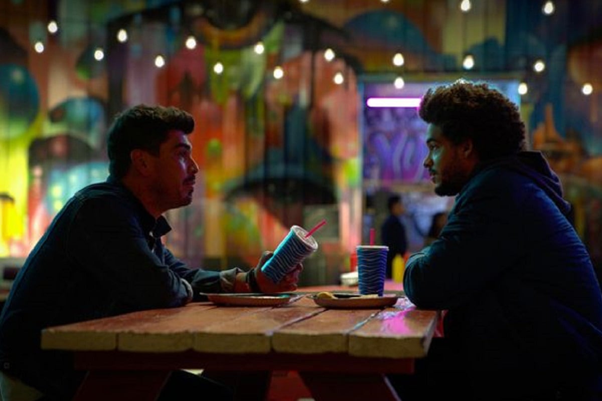 Jay le advierte a Benny que la guerra entre vampiros y humanos es inevitable (Foto: Fauces de la noche/ Netflix)