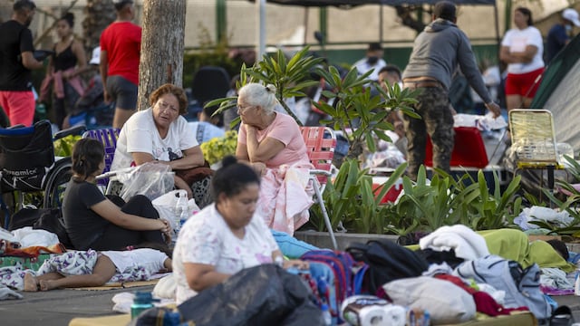 Habitantes en estado más afectado por los terremotos en Venezuela duermen a la intemperie