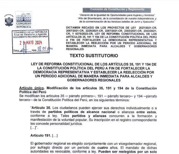 “Su muerte no se perpetraría agregando líneas sino extirpando la palabra ´movimientos´ en el Art. 35 de la Constitución: ‘Los ciudadanos pueden ejercer sus derechos individualmente o a través de organizaciones políticas como partidos, movimientos o alianzas’”.