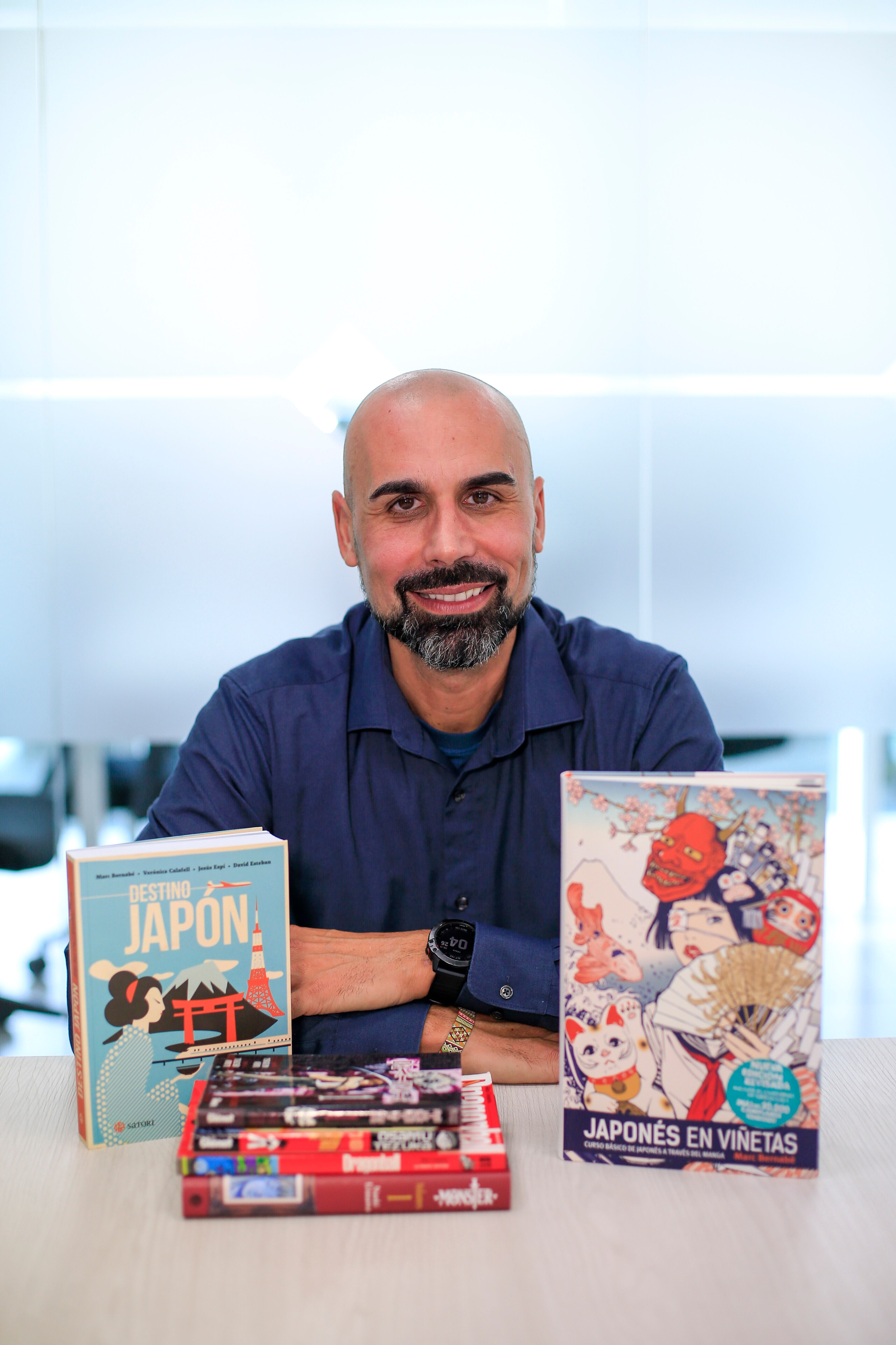 Marc Bernabé, traductor de manga, en las oficinas de la Fundación Japón.