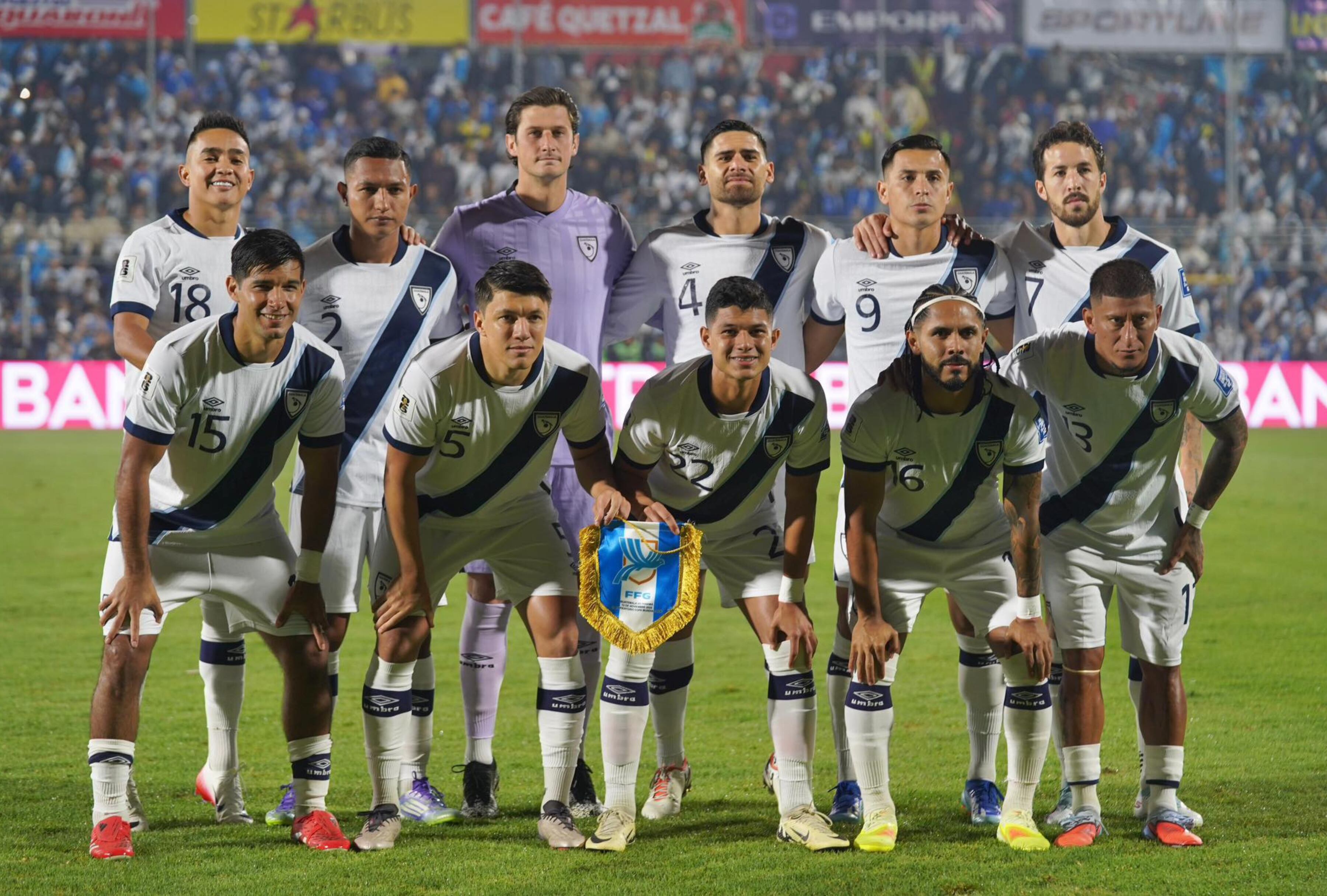 Guatemala se ubica en el tercer puesto del Grupo G de las Eliminatorias CONCACAF al Mundial 2026 con 5 puntos. | Crédito: Federación de Fútbol de Guatemala / Facebook