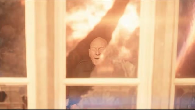 Patrick Stewart vuelve como Charles Xavier, líder histórico de los X-Men cinematográficos.