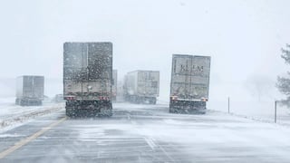 Una tormenta de nieve complica la movilidad en el Medio Oeste de EE.UU. durante la Navidad