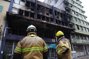 Brasil: al menos 10 muertos por un incendio en una pensión en la ciudad de Porto Alegre