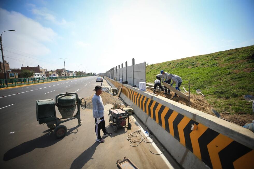 Los trabajos se iniciaron hace 15 días y se espera terminar la obra en dos semanas. (Foto: César Bueno/El Comercio)