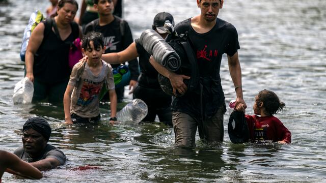 Más de 100.000 migrantes han cruzado el Darién en lo que va de 2024, según Panamá
