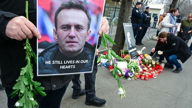 EE.UU. sanciona a tres funcionarios rusos en conexión con la muerte de Navalny