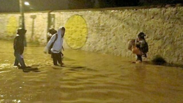 Puno: lluvias y granizada inundaron calles en Juliaca