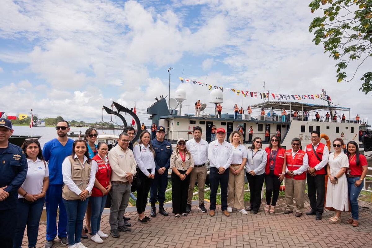 En este nuevo recorrido, el director ejecutivo del Programa Nacional PAIS, Fidel Pintado, despidió a todo el equipo multisectorial tras el zarpe de las embarcaciones, las cuales llegarán a diversas comunidades nativas para brindar más de 130 000 atenciones médicas, entre otros servicios del Estado