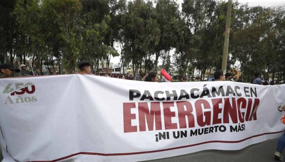 Pobladores de Manchay en  Pachacámac marchan desde su localidad hasta el congreso para exigir al Gobierno decrete estado de emergencia en dicho distrito. Fotos: Hugo Pérez / @photo.gec