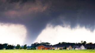 Tornados en Oklahoma dejan heridos y casas destrozadas (VIDEOS)