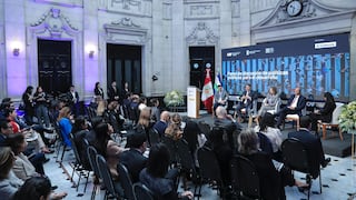 Economistas proponen sistemas tributarios escalables y exportación de servicios para impulsar productividad y formalizar mipymes