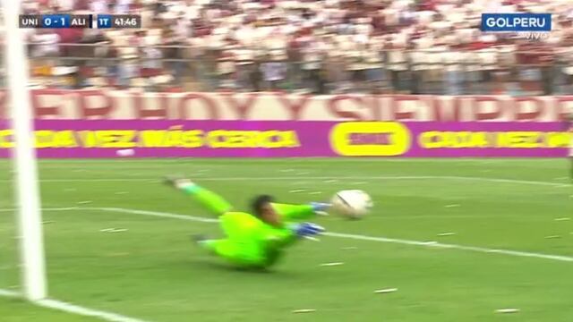 Atajada monumental: Saravia evita el gol de Universitario sobre Alianza | VIDEO