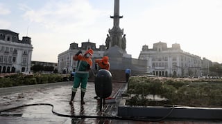 Municipalidad de Lima recupera plaza Dos de Mayo tras recientes protestas