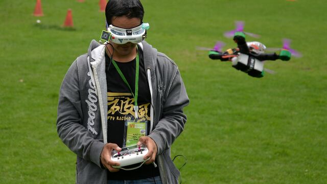 La ley que prohíbe pilotar un dron en estado de ebriedad en Japón