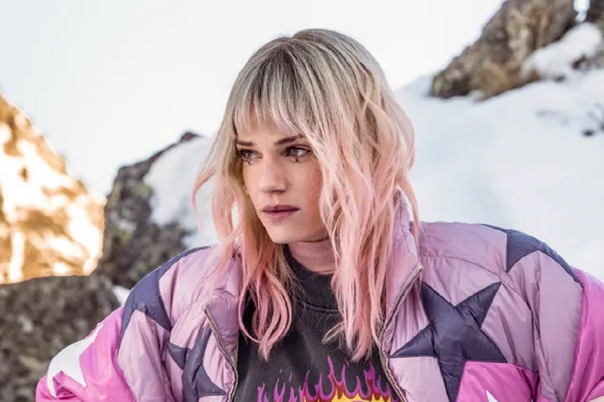 Noémie Schmidt interpreta a Ida, una joven que busca a su padre desaparecido, en la miniserie francesa "Antracita" (Foto: Netflix)