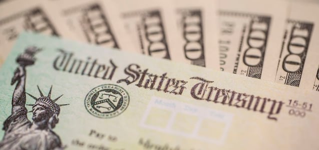 Estos estados están pagando cheques de estímulo en octubre de 2023