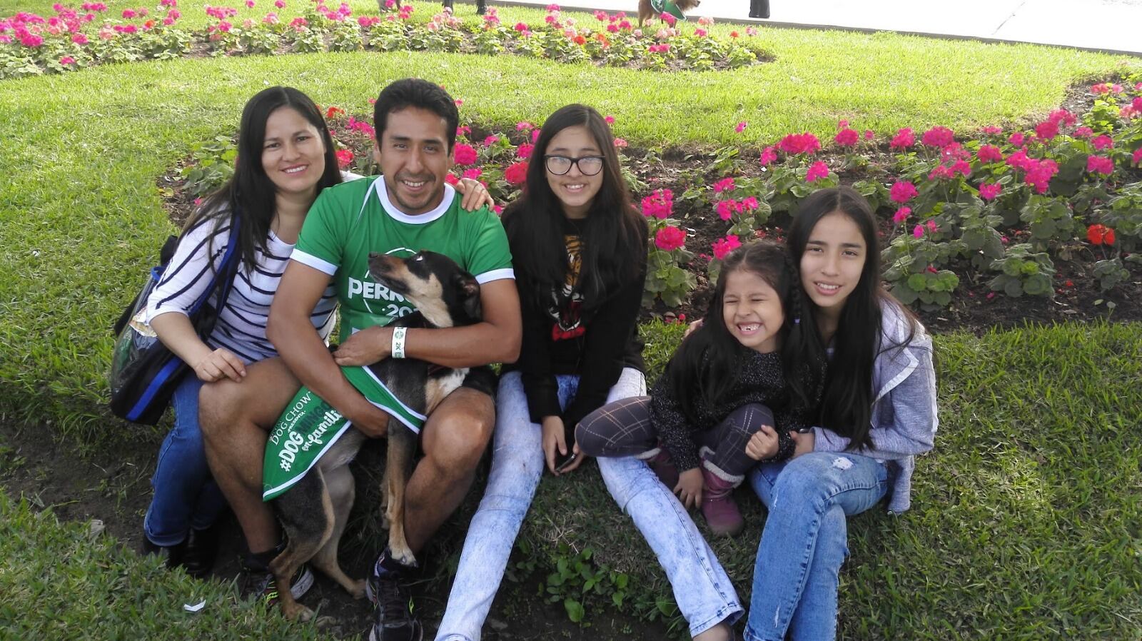 Millet corría conmigo pero ahora está retirada. Los fines de semana se reparten entre el trekking, los paseos con la familia, conciertos o fiestas.