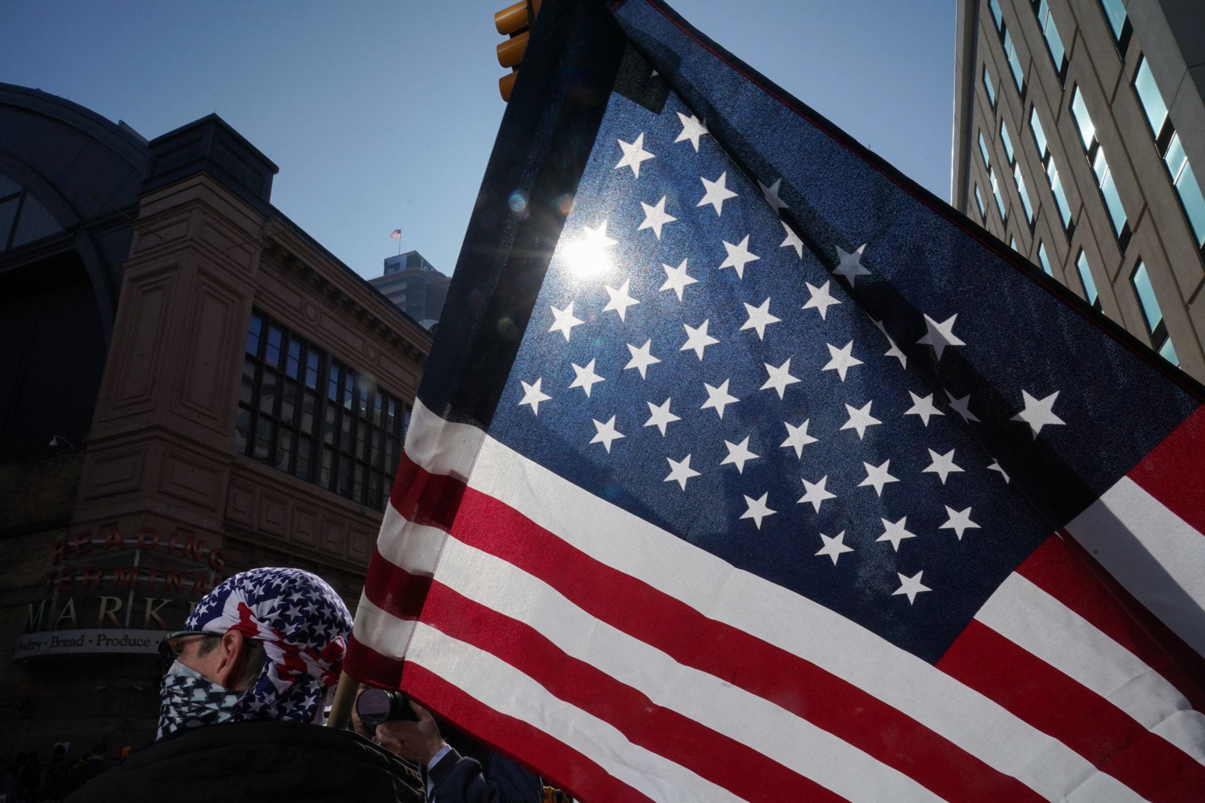 Los estados elevan los salarios debido al alto costo de vida (Foto: AFP)
