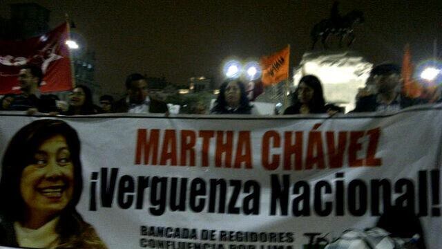 ‘Indignados’ protestaron contra la designación de Martha Chávez a grupo de DD.HH. del Congreso [FOTOS] 