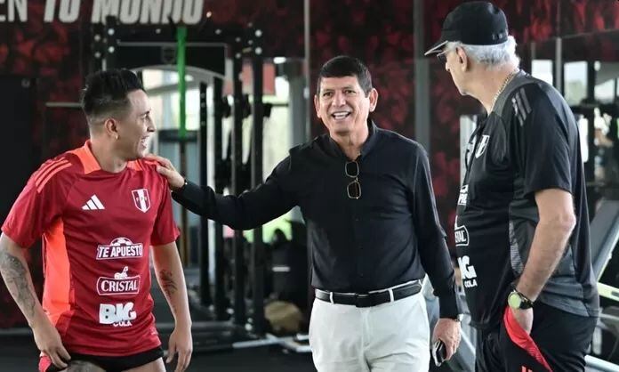 En esa línea, manifestó que la ausencia de Renato Tapia de la selección peruana en esta competición pasó por un tema de comunicación con el representante del futbolista.